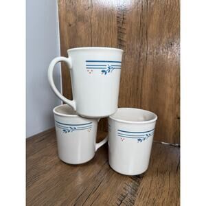 Vintage Corning USA Corelle Country Violets Coffee Mugs Tea Cups Set of 3